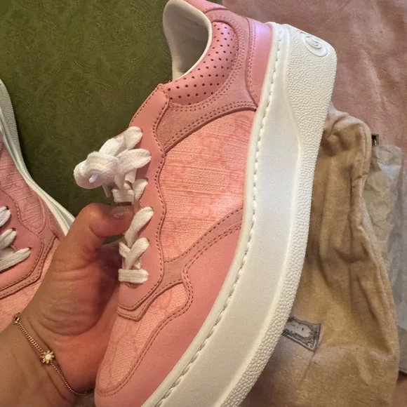Gucci Pink and White Lace-Up Sneakers - Picture 8 of 9